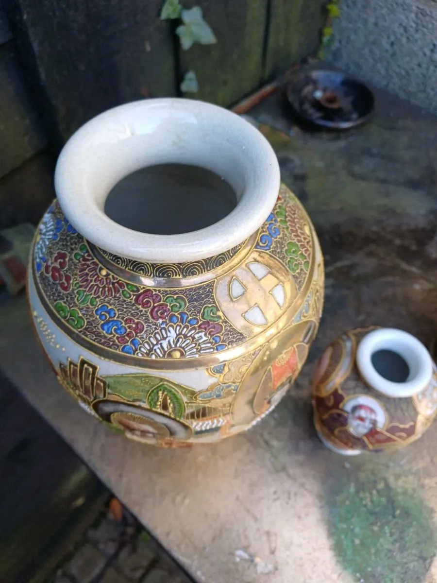 Vintage Taisho Satsuma Gilt Vases - Image 4