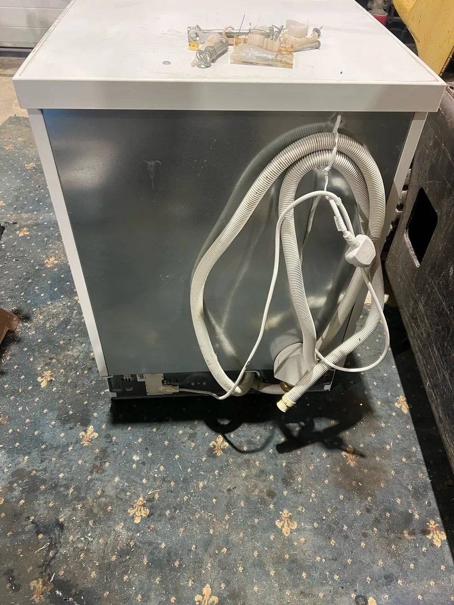 Dishwasher - Image 2