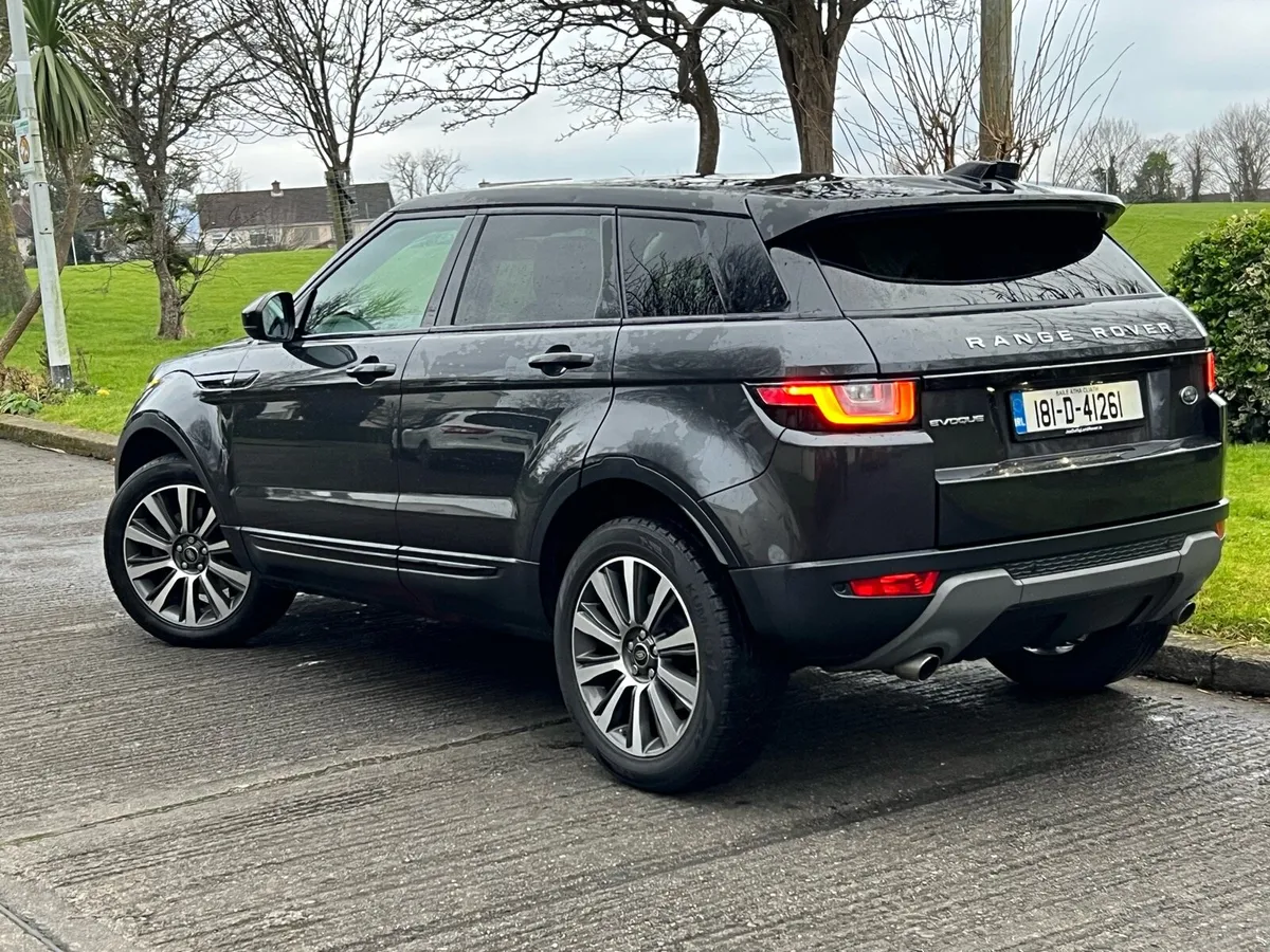 181 RANGE ROVER EVOQUE 2.0 AUTOMATIC GLASS ROOF - Image 4