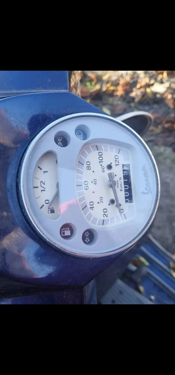 Vespa - Image 2