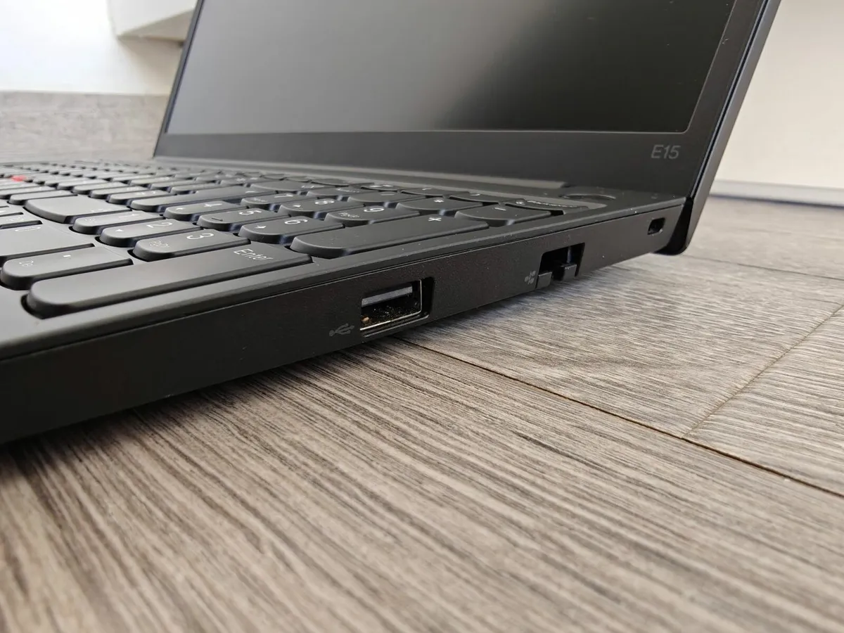 Lenovo Thinkpad E15 Gen 3 | AMD Ryzen 5 | 16 GB | - Image 4