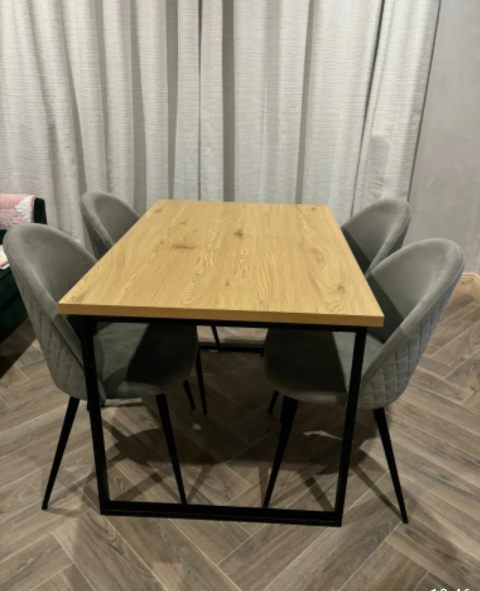Dining table & 4 chairs - Image 3