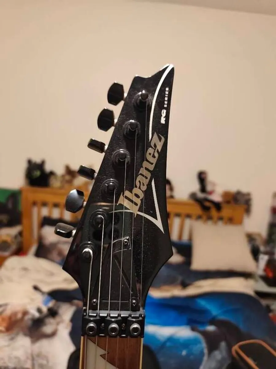 Guitar Ibanez Rg Serie - Image 1