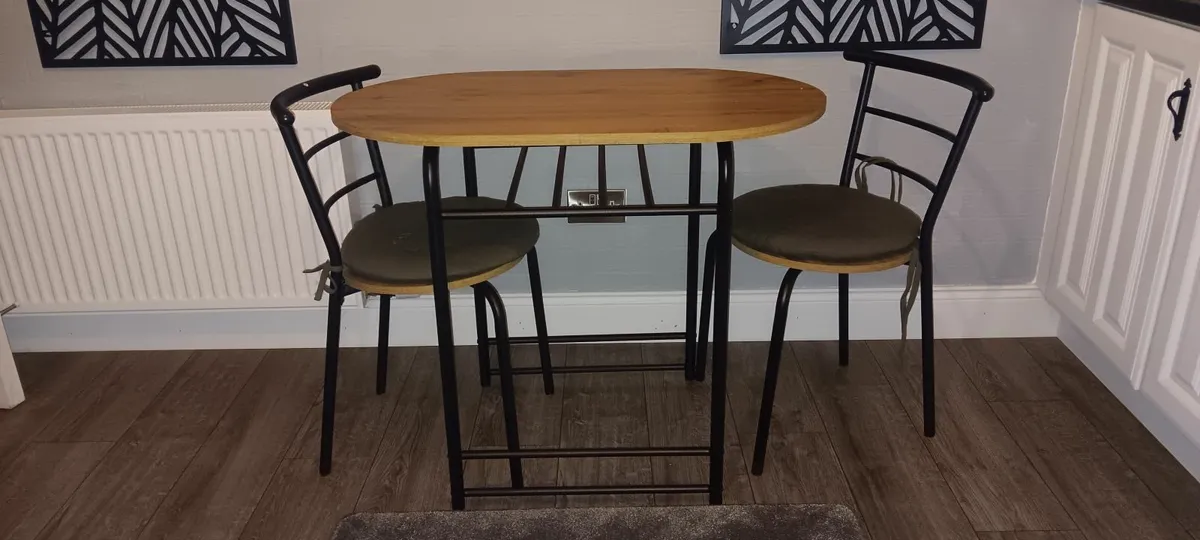 Kitchen Table And Chairs - Image 3