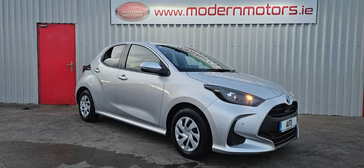 Toyota Yaris hybrid/petrol 1.5 automatic new model - Image 1