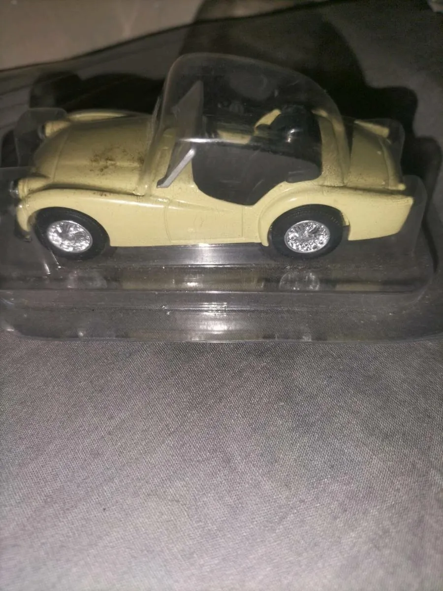 RARE .. CORGI.. TRIUMPH... TR3A. DIE. CAST - Image 1