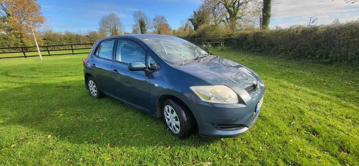 Toyota Auris 2007 - Image 2