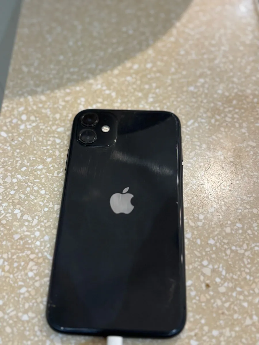 iPhone 11 64GB Black - Image 2