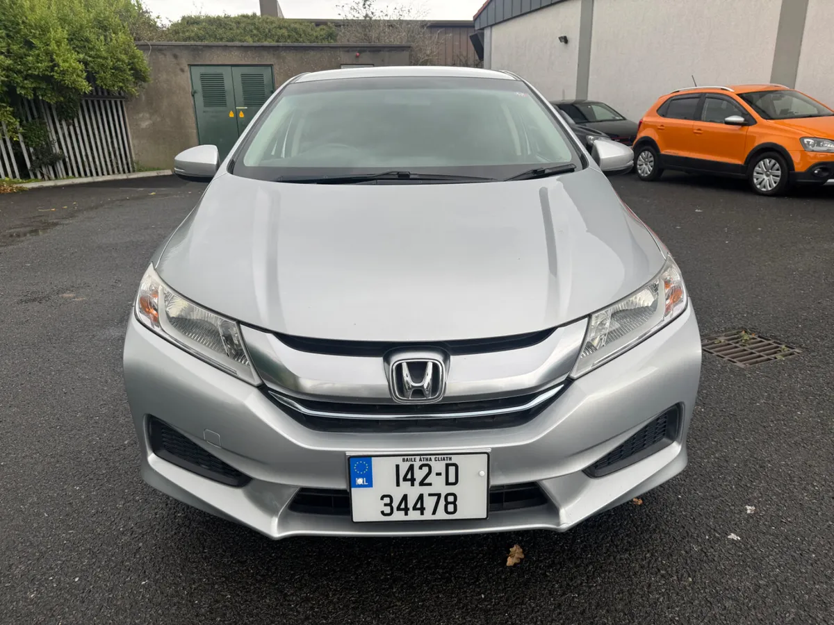Honda Grace 2014 Automatic 1.5  Hybrid 50km - Image 3