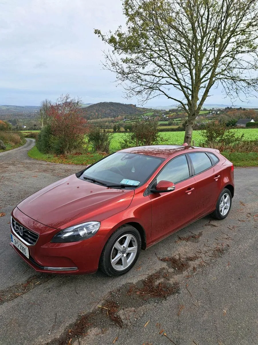 131 Volvo V40 Diesel - Image 2