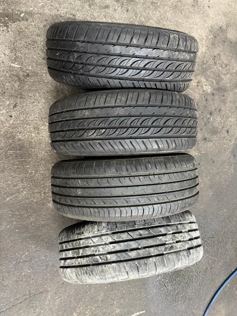 Ford Focus Alloy Wheels & Tyres 205 / 55 R16 - Image 3