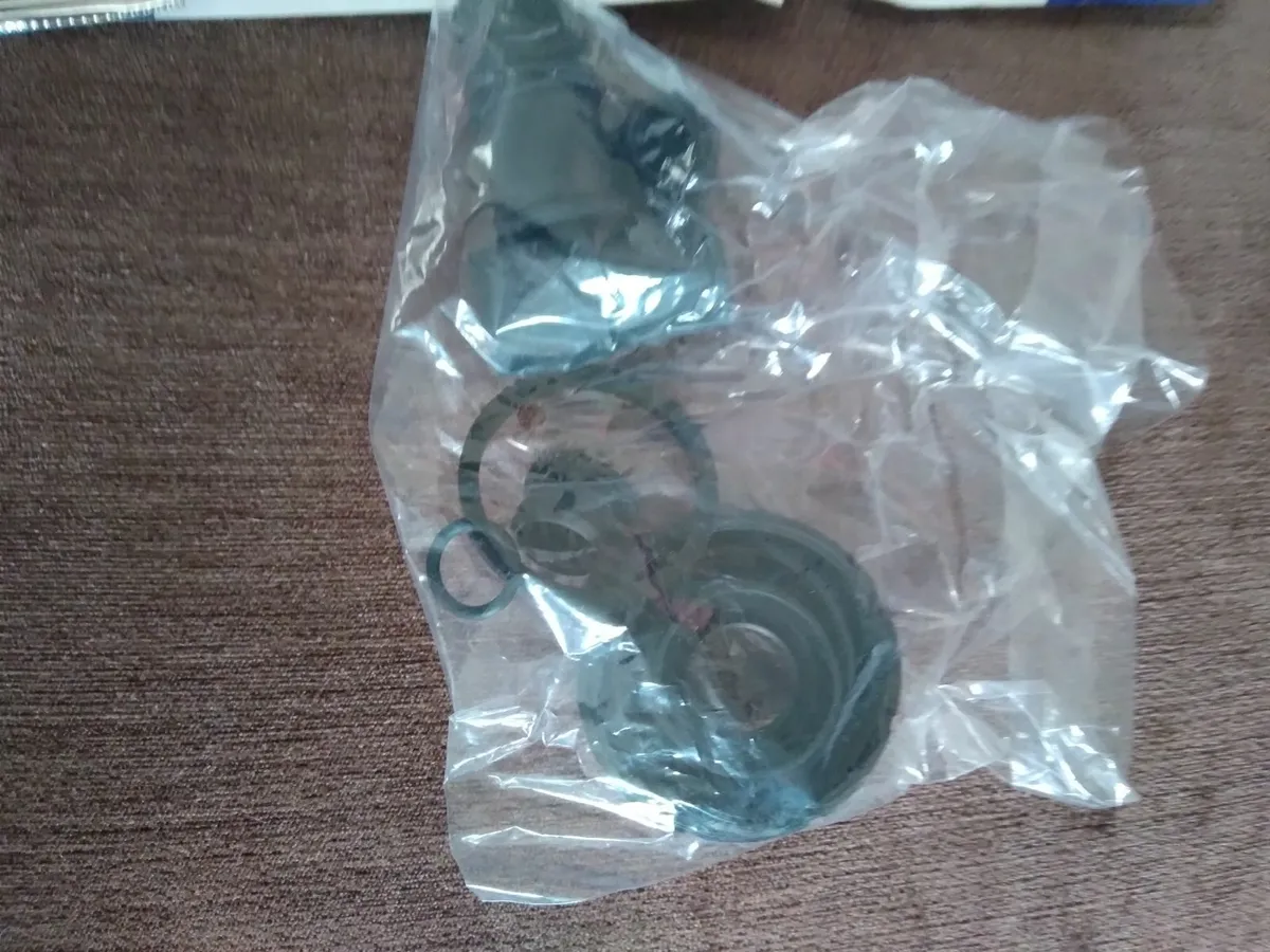 Pair of car brake caliper repair kit - Image 2