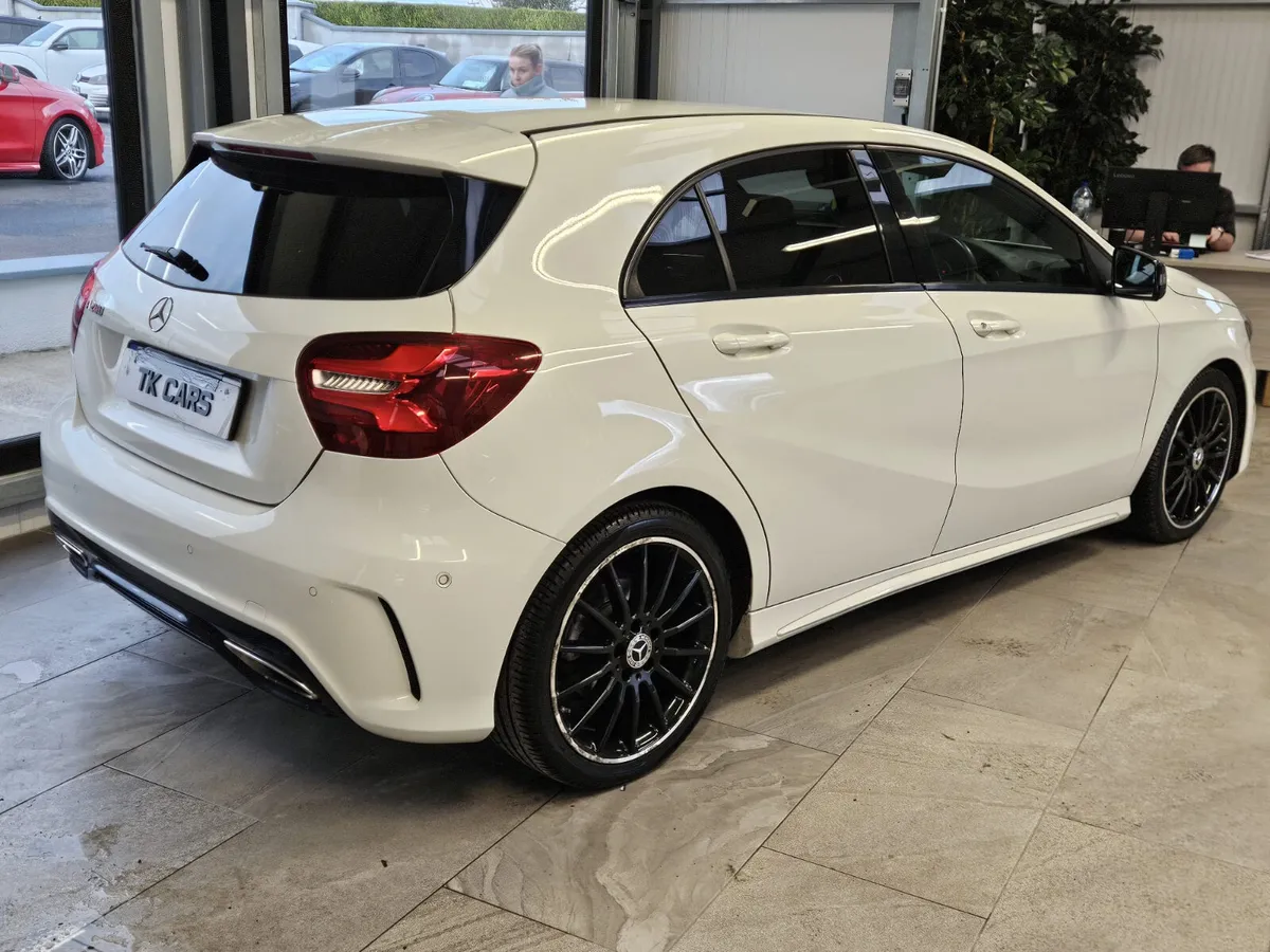 17 MERCEDES BENZ A-CLASS 200 AMG LINE PREMIUM - Image 2