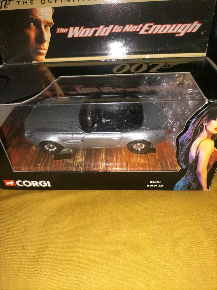 CORGI.. 007 ... BMW .. Z8... DIE. CAST .... MODEL - Image 2