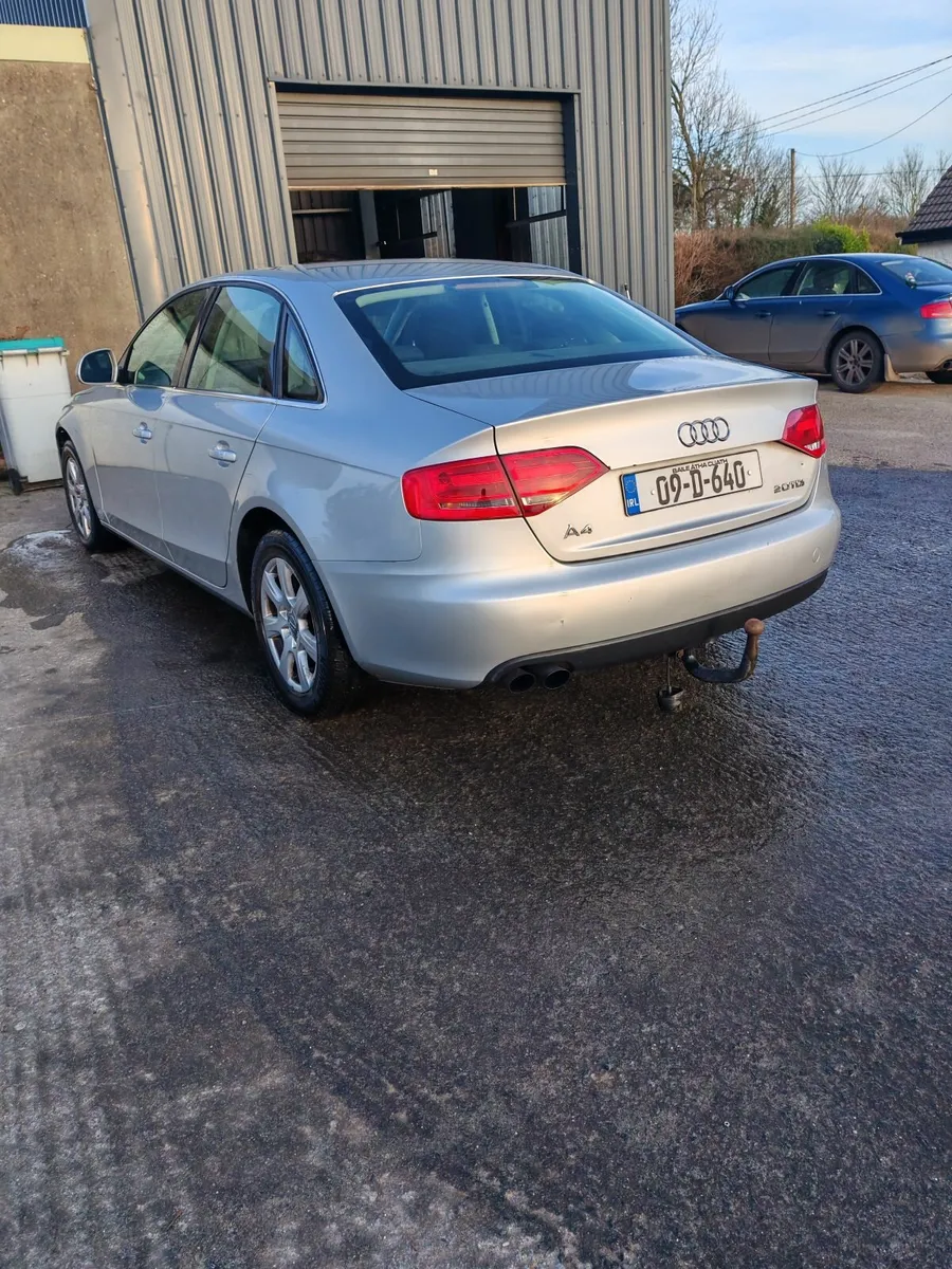 Audi A4 2009 - Image 2
