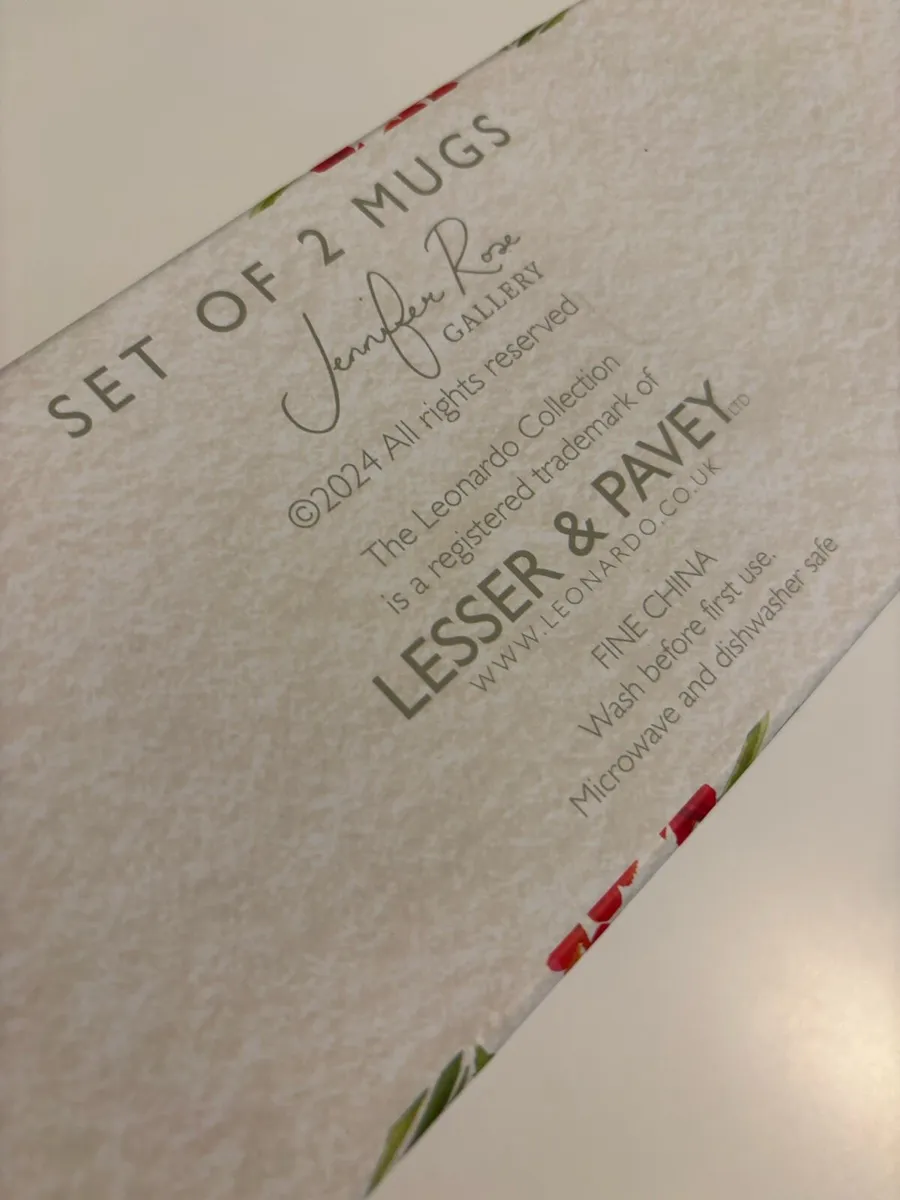 Brand New Set of 2 Fine China Mugs - Image 2