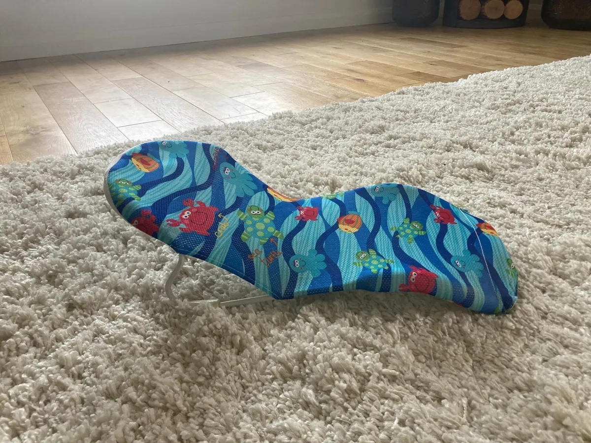 Baby Rocking Chair & Bath support - Image 3