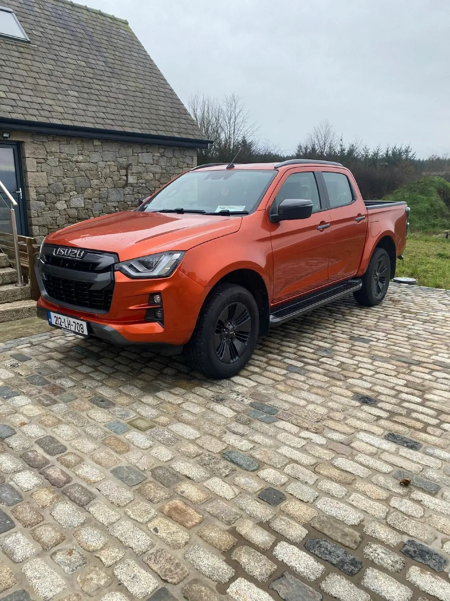 2021 Isuzu D-Max LX Double Cab Pickup - Image 2