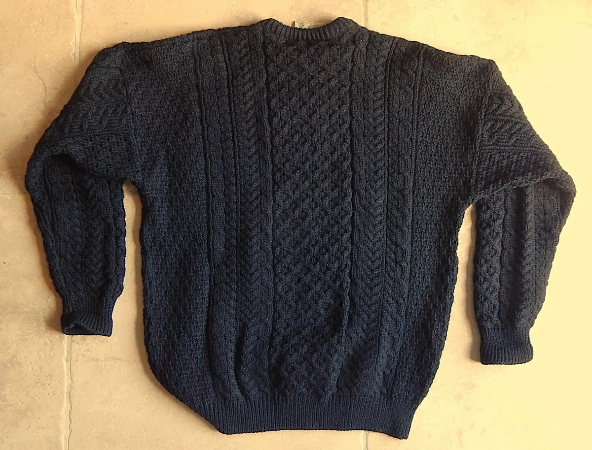 Gents Aran Carrig Donn Black Pure Wool Jumper, XL - Image 2