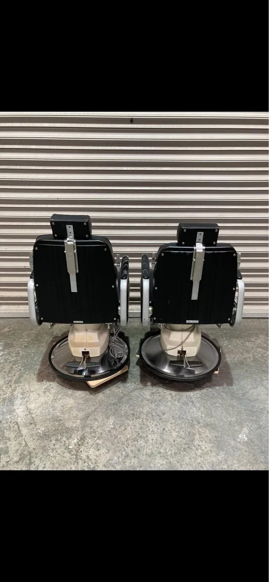 Belmont barber/optician/ chair - Image 2