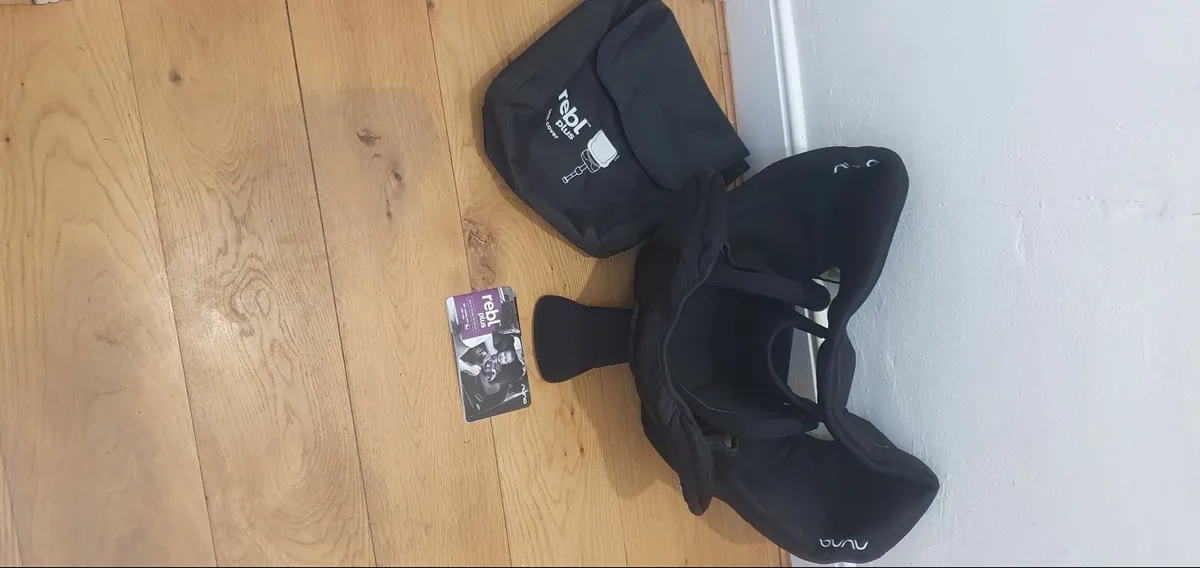 Nuna rebl plus rotating car seat - Image 4