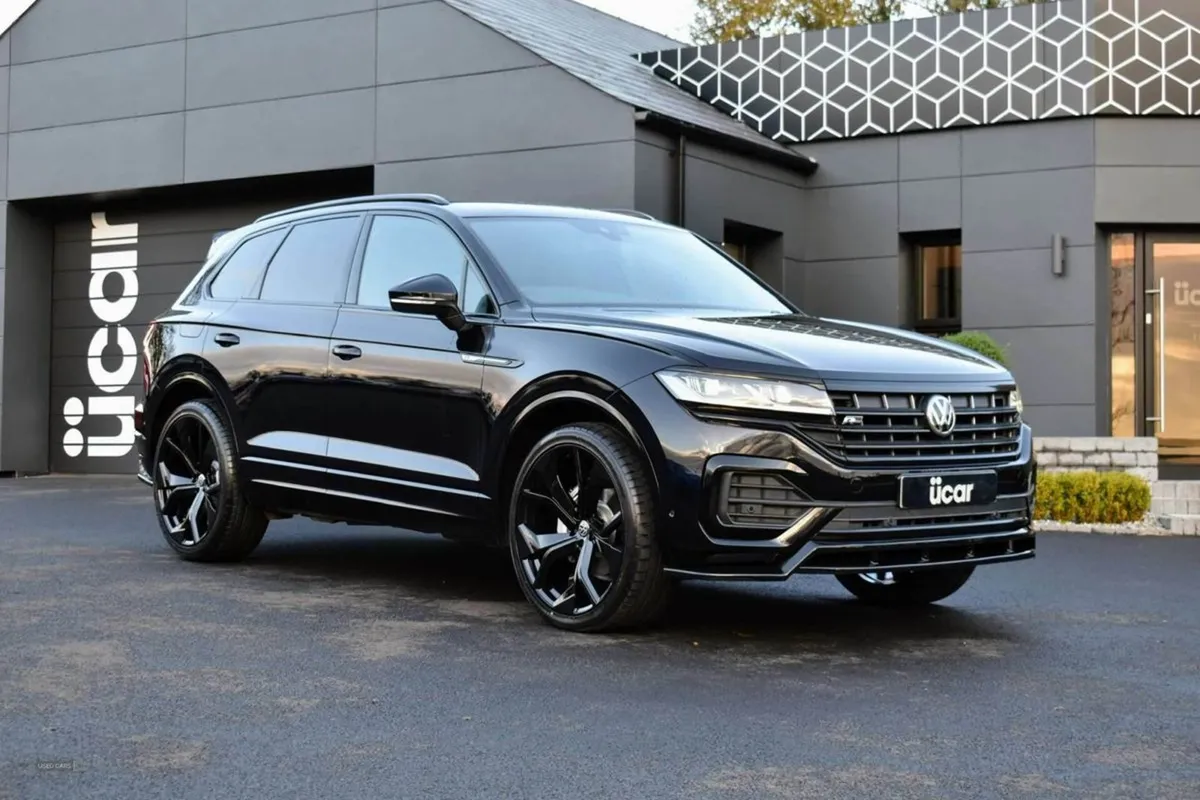 Volkswagen Touareg 3.0 Touareg V6 R-line TDI Auto - Image 1
