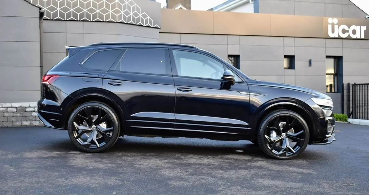 Volkswagen Touareg 3.0 Touareg V6 R-line TDI Auto - Image 3