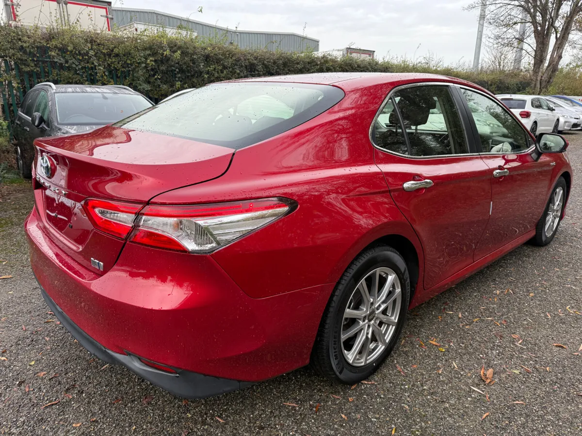 Toyota Camry - Image 3