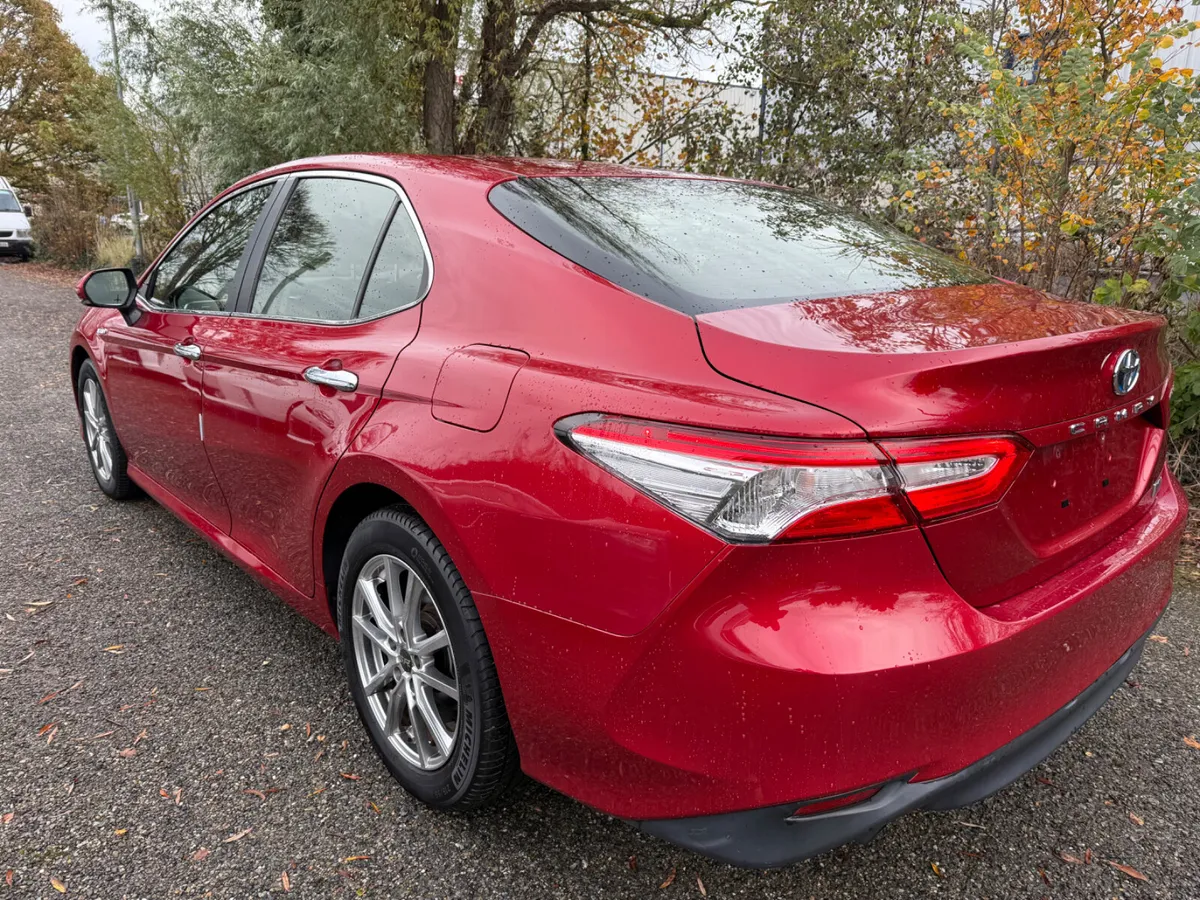 Toyota Camry - Image 4