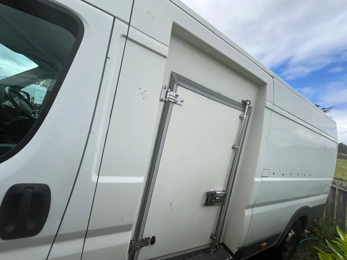 Citroen Relay Freezer/Fridge Van, NI Van LOW VRT - Image 3