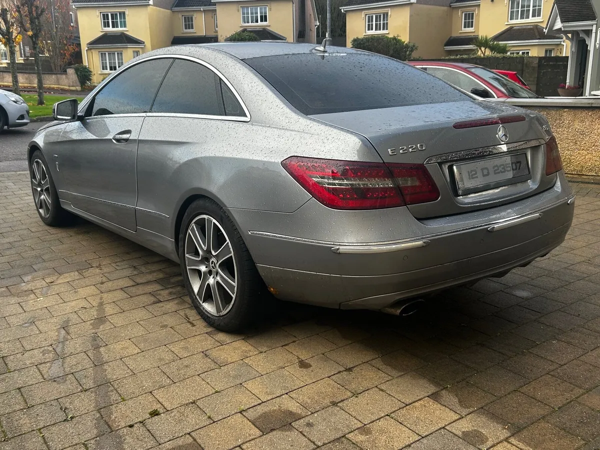 Mercedes-Benz E-Class Coupe - Image 2