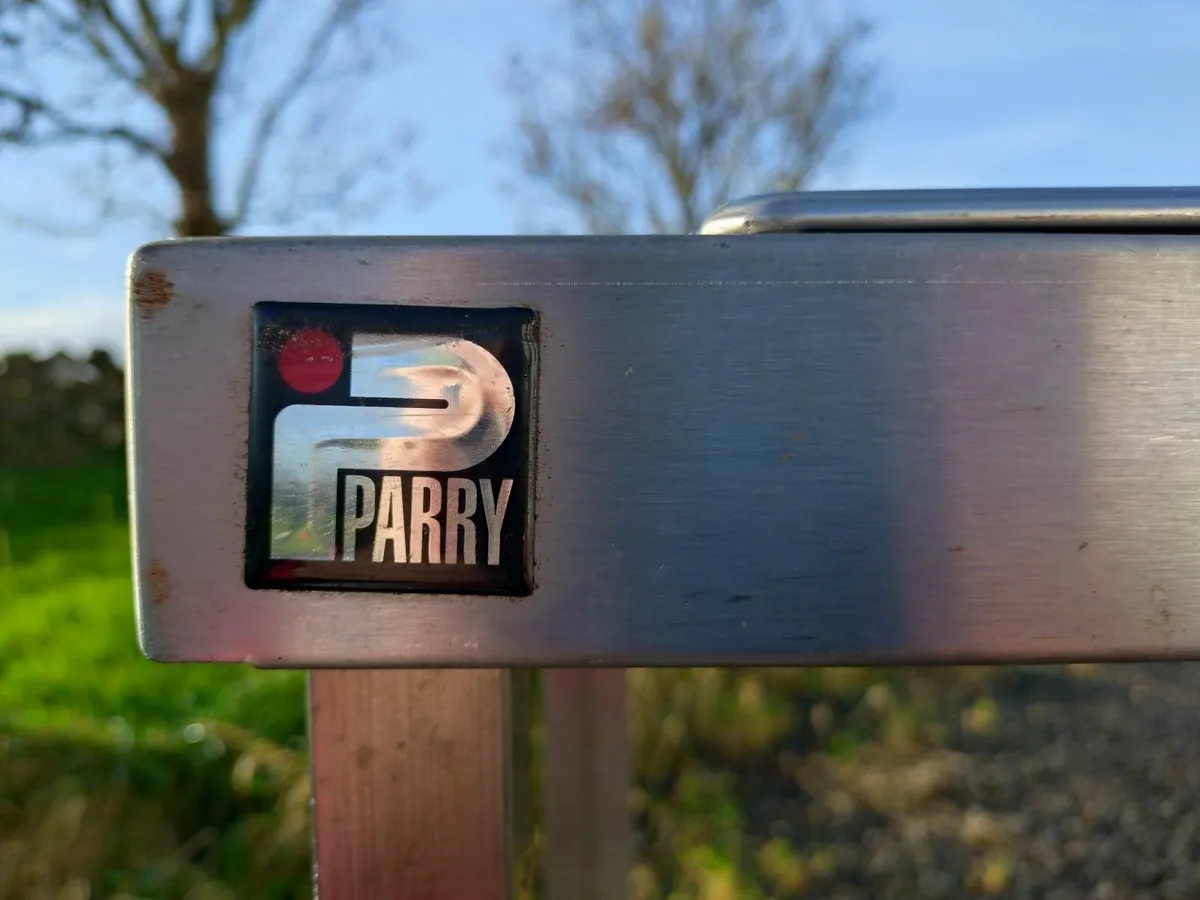 Stainless steel kitchen furniture - Image 1