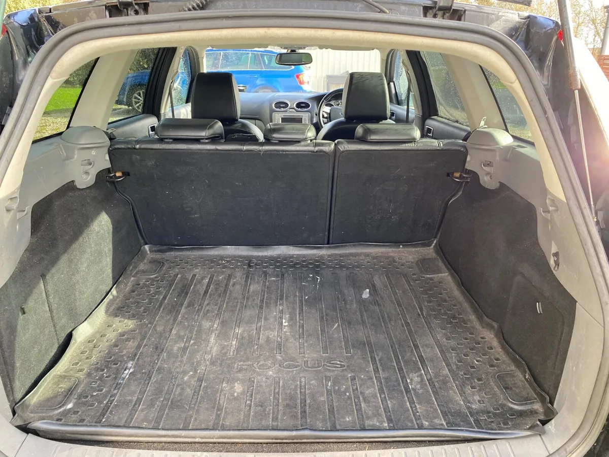 Ford Focus 2008 - Image 2