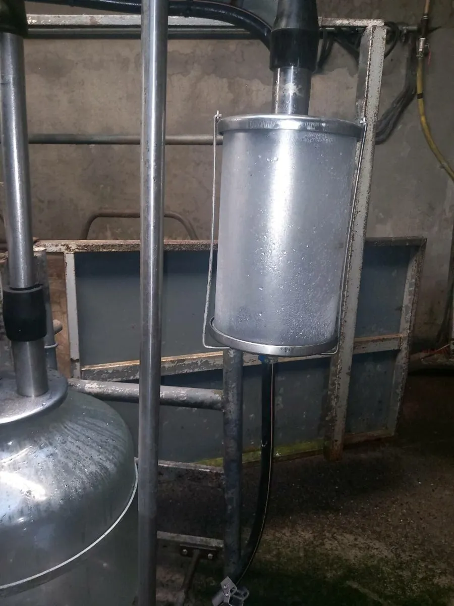 6 unit milking machine for parts - Image 3