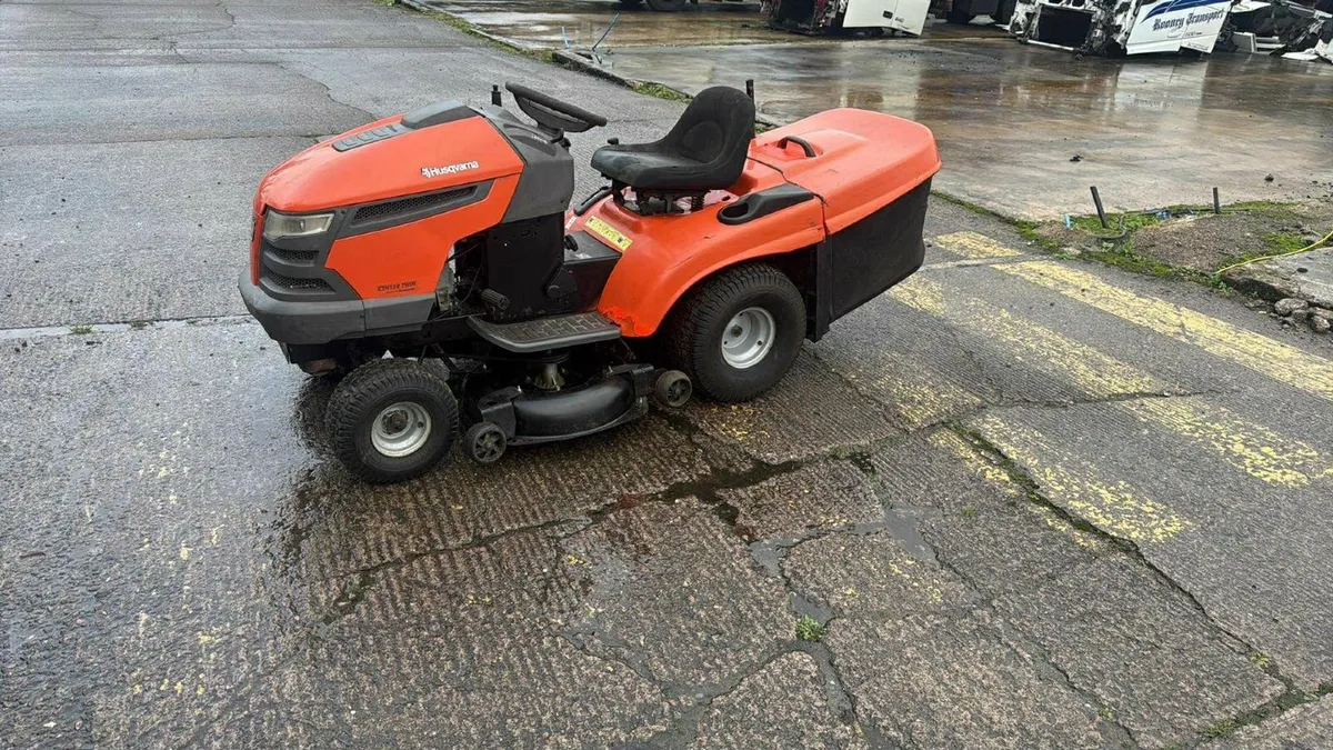 Ride on mower - Image 1