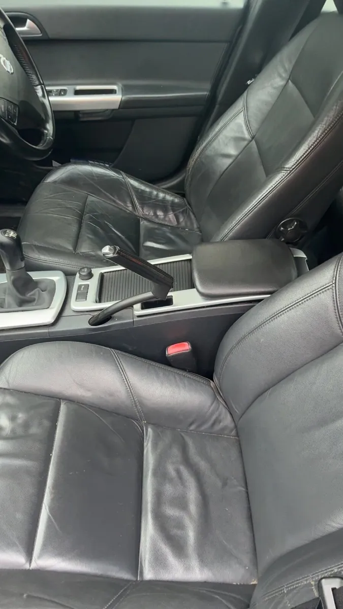 Volvo S40 2012 - Image 2