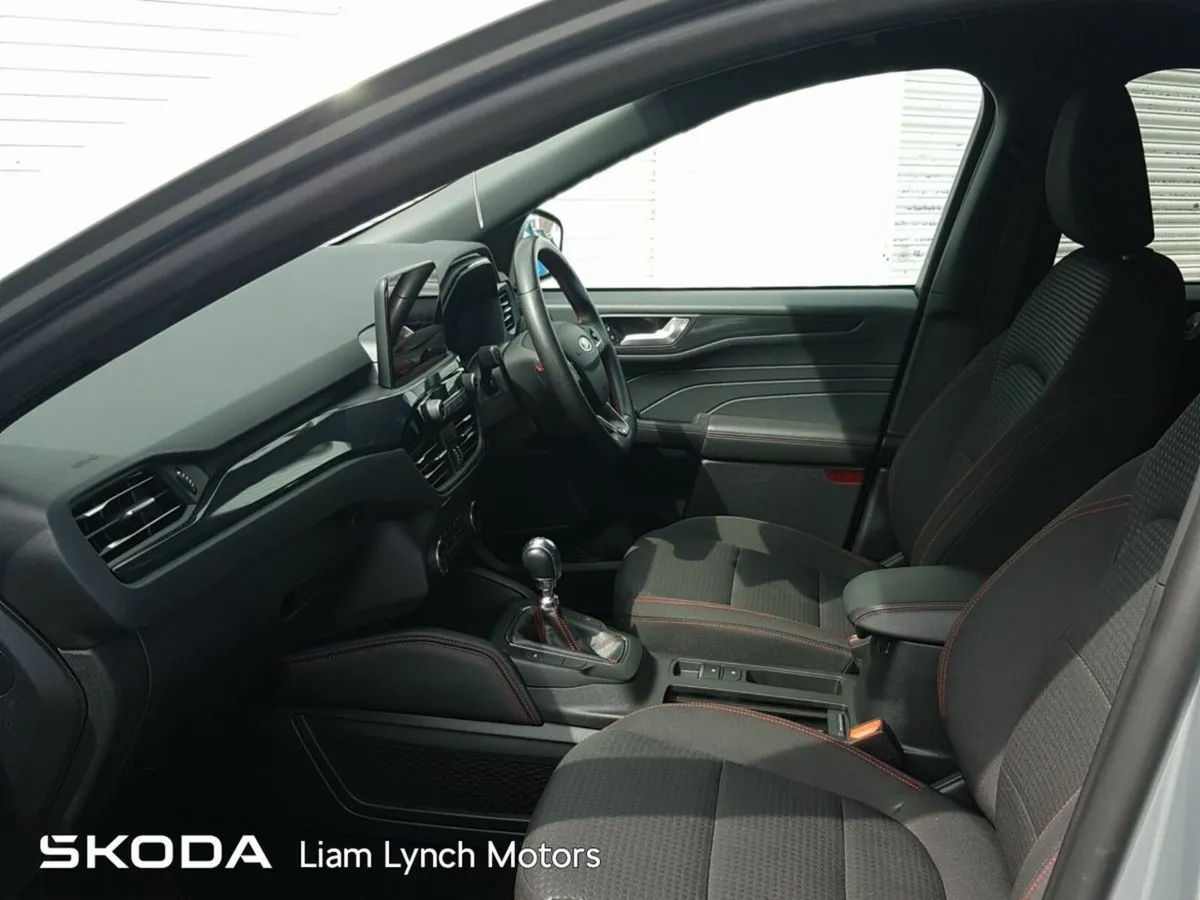 Ford Kuga 1.5 ST-LINE - Image 4