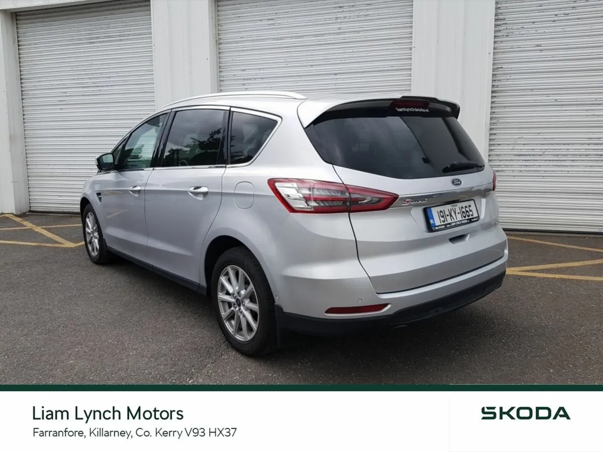 Ford S-Max TITANIUM 2.0 TDCi 150 BHP 7 SEATER - Image 3