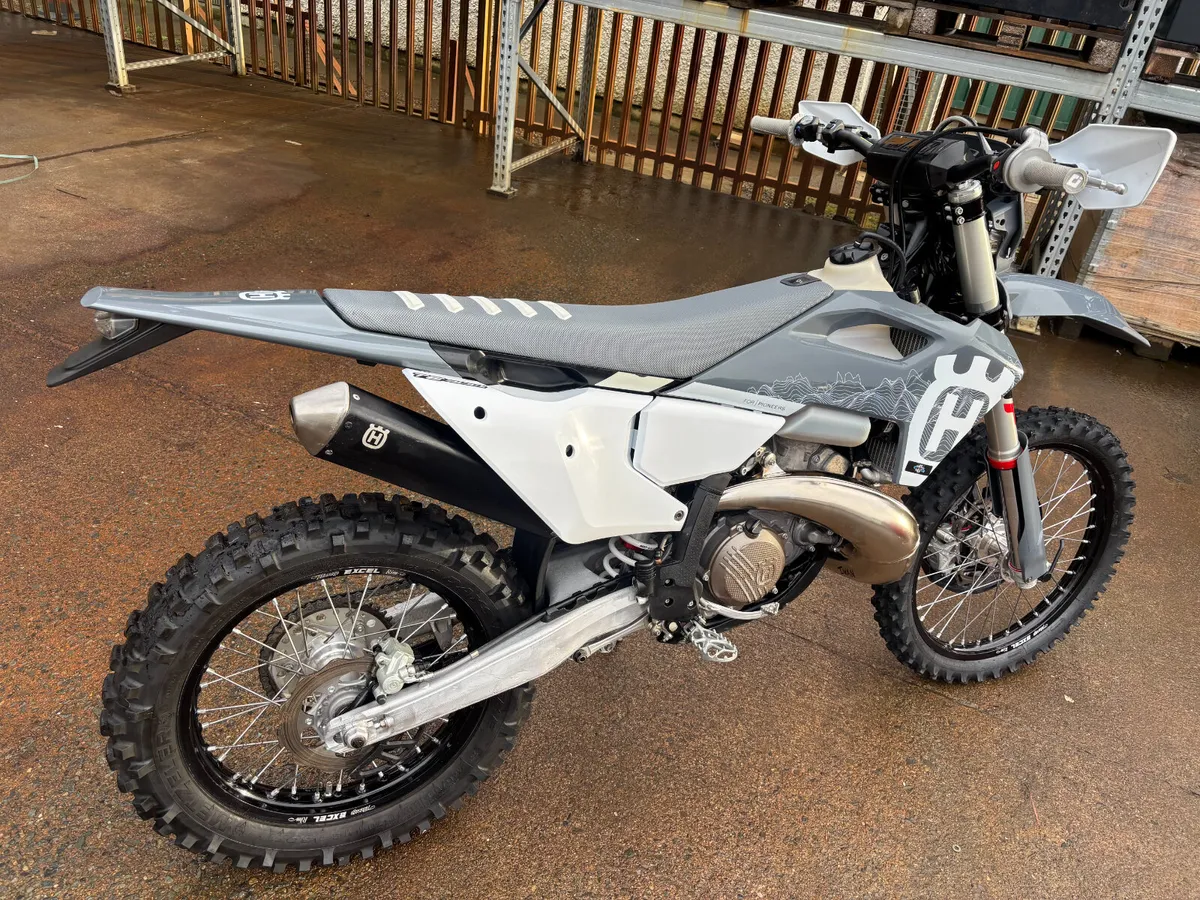 2024 Husqvarna TE 300 Pro Enduro - Immaculate - Image 3