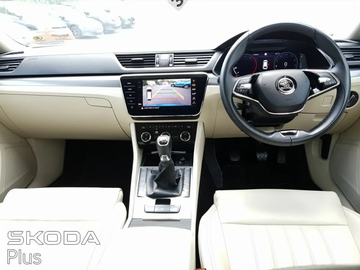 Skoda Superb SUPERB ESTATE STYLE 2.0 TDI 150 BHP - Image 2