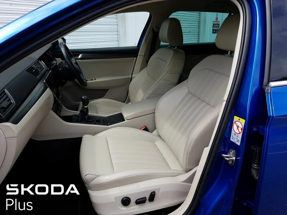 Skoda Superb SUPERB ESTATE STYLE 2.0 TDI 150 BHP - Image 4