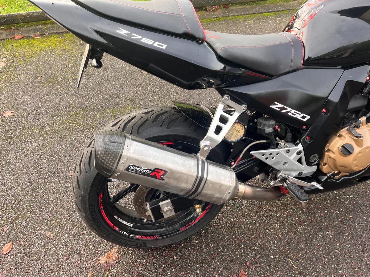 2004 Kawasaki Z 750 - Image 2