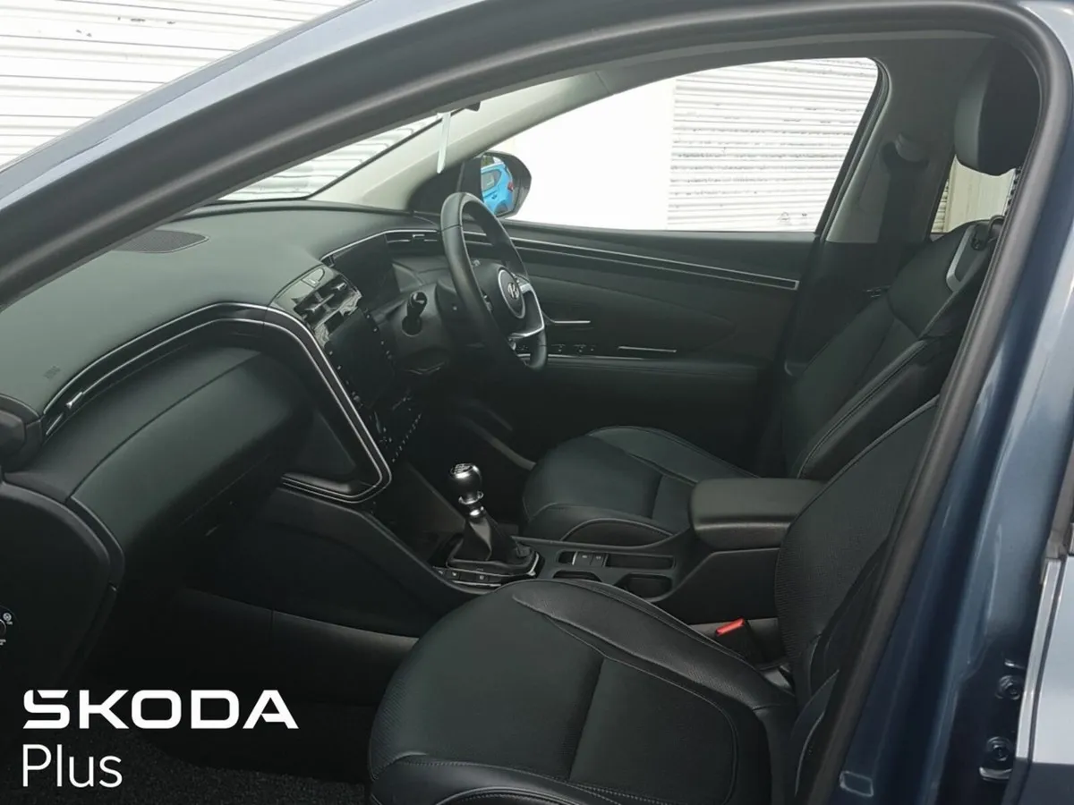 Hyundai Tucson 2WD Executive - Image 4