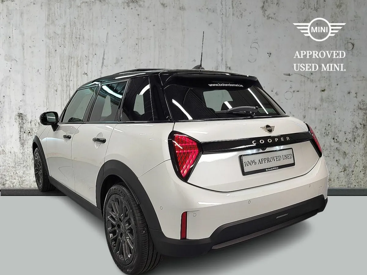 Mini Cooper Cooper C Exclusive level 2 - Image 2