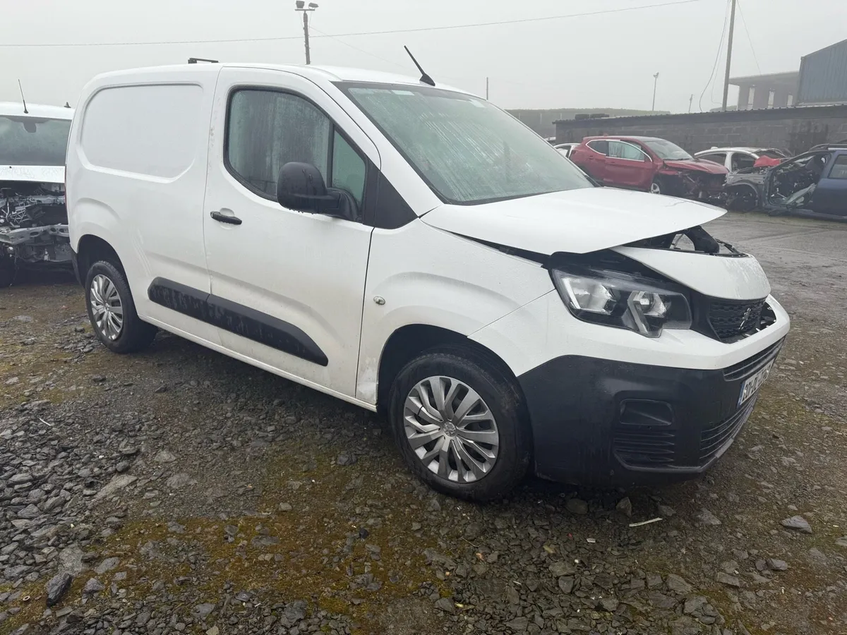 201 Peugeot Partner in for breaking - Image 1