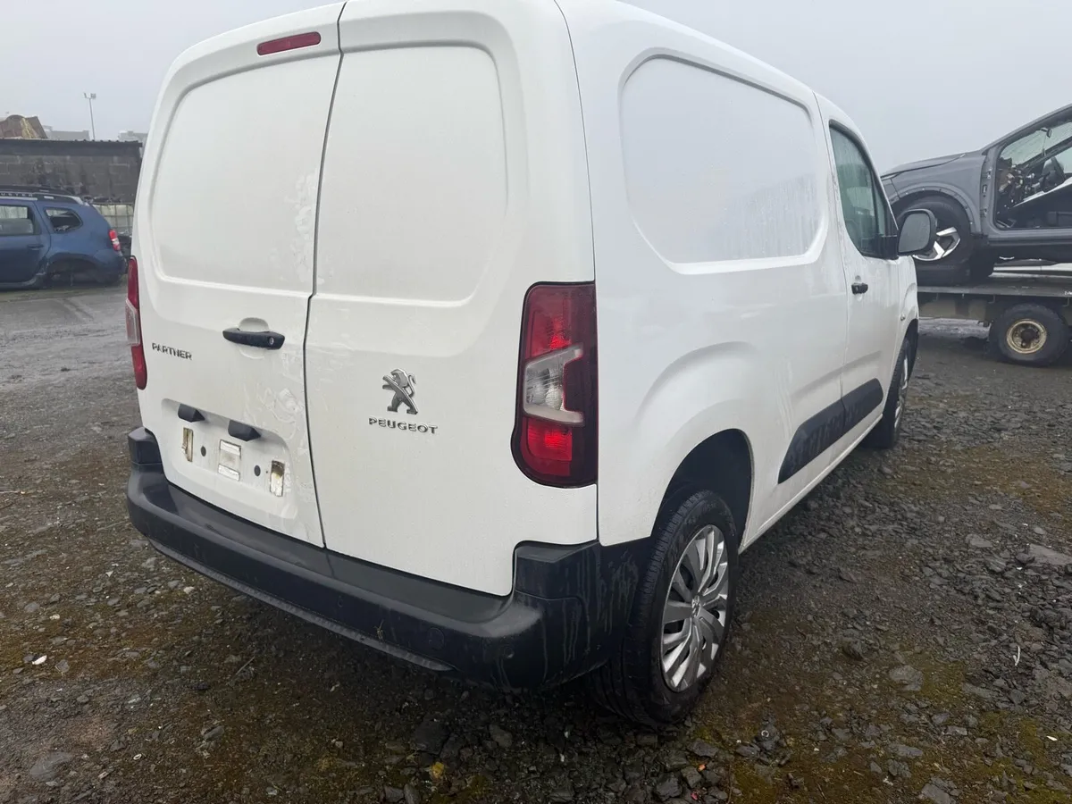 201 Peugeot Partner in for breaking - Image 3
