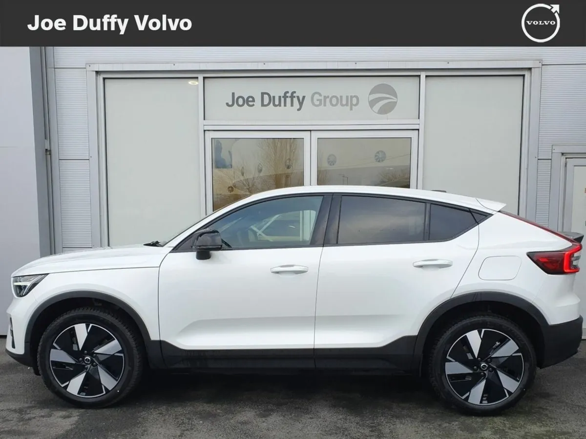 Volvo EC40 Recharge Plus - Image 3