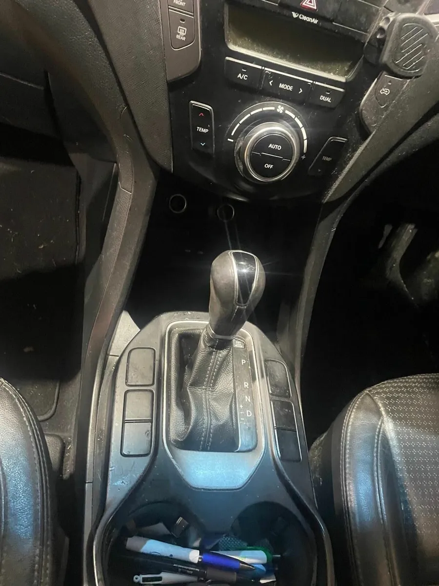 Hyundai Santa Fe 2012 - Image 3