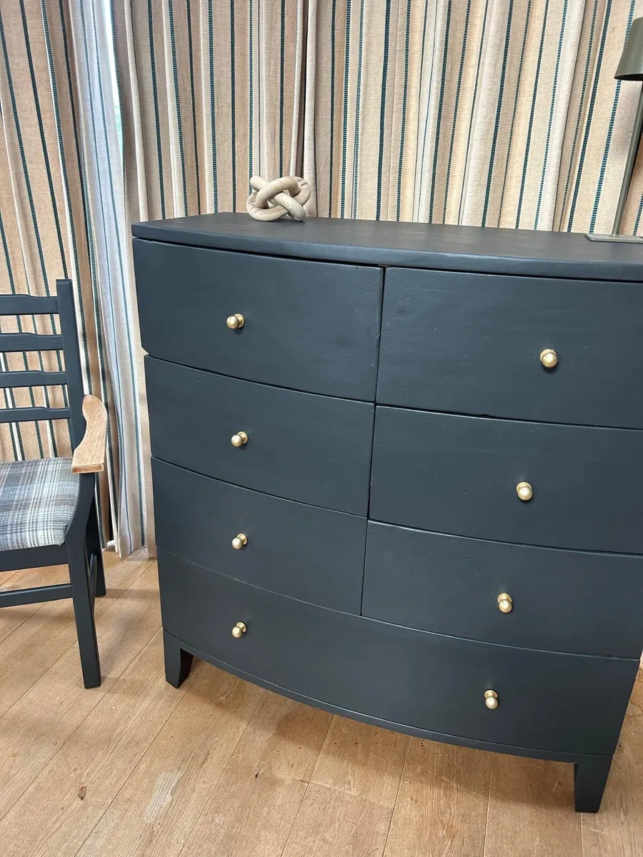 Large chest of drawers - Image 4