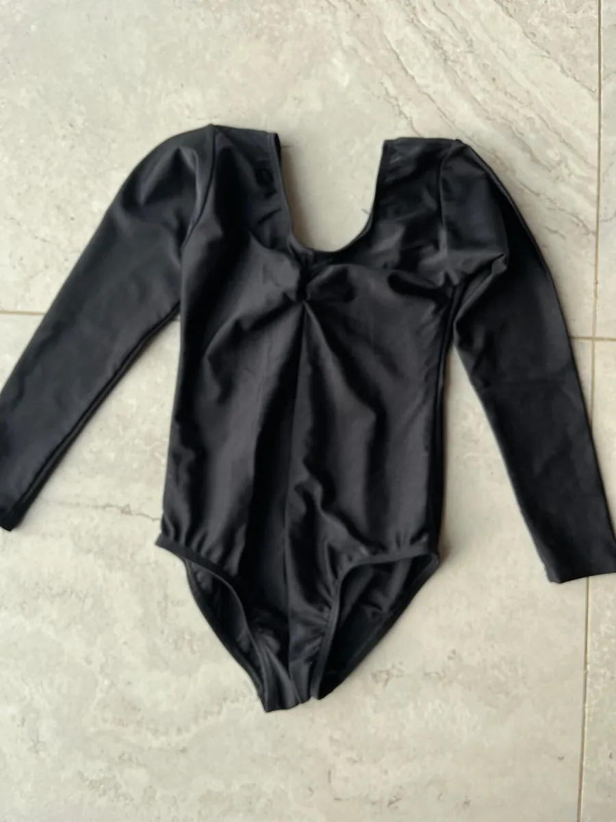 Dance/ballet wear - Image 1